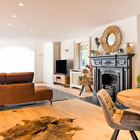 Majestic Holiday In With Private Swimming Pool