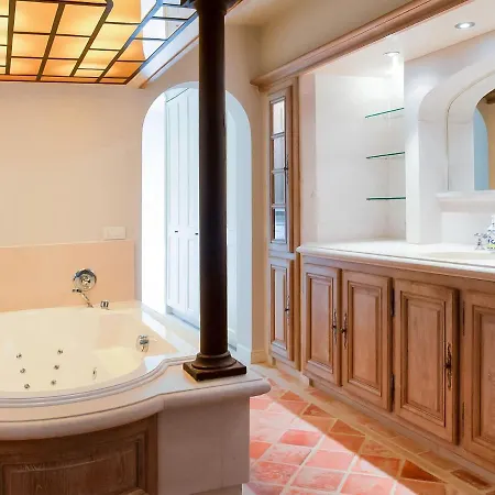 Majestic Holiday In With Private Swimming Pool *